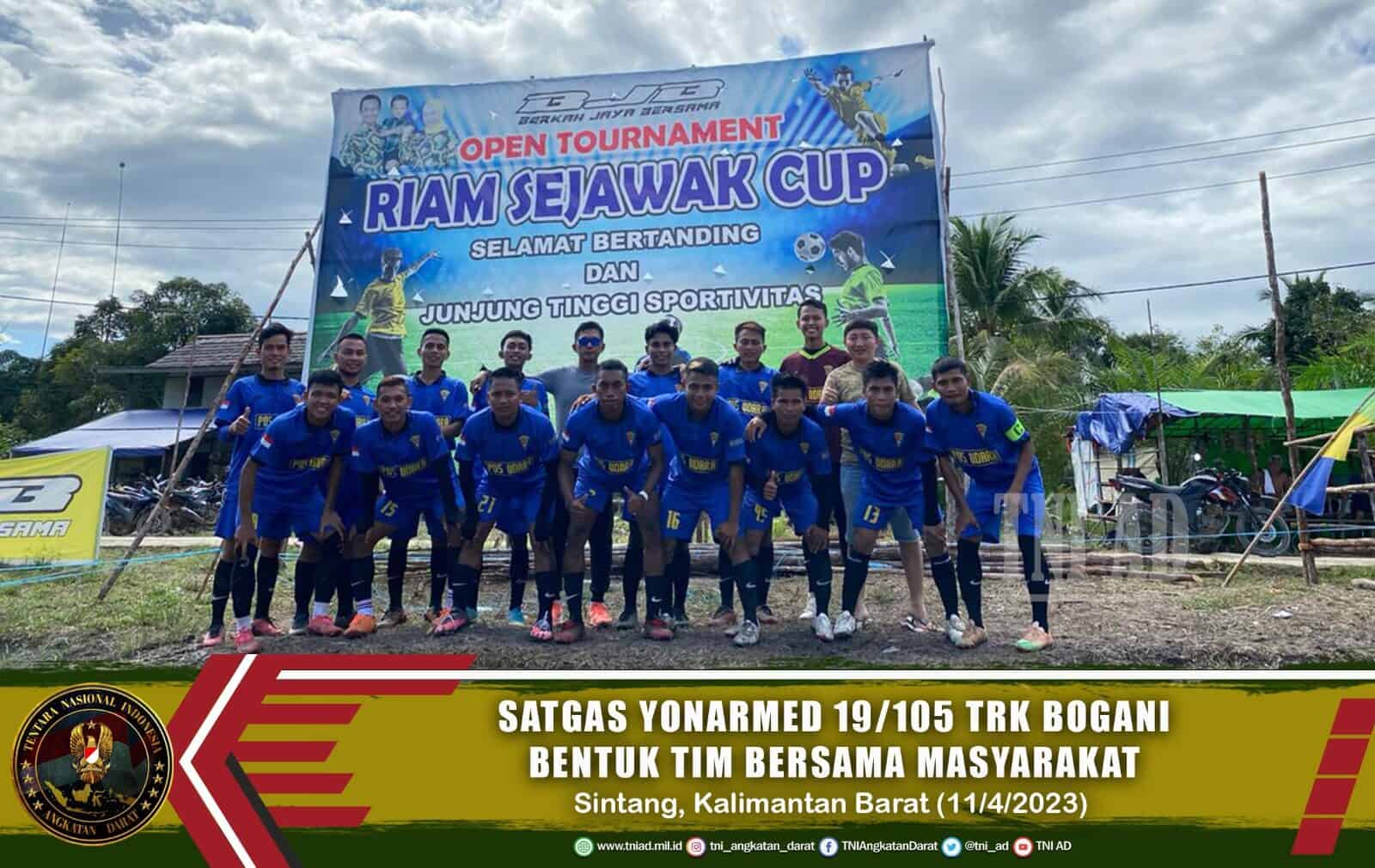 Ikuti Turnamen Sepak Bola, Pos Tanjung Lesung Satgas Yonarmed 19/105 Trk Bogani Bentuk Tim Bersama Masyarakat