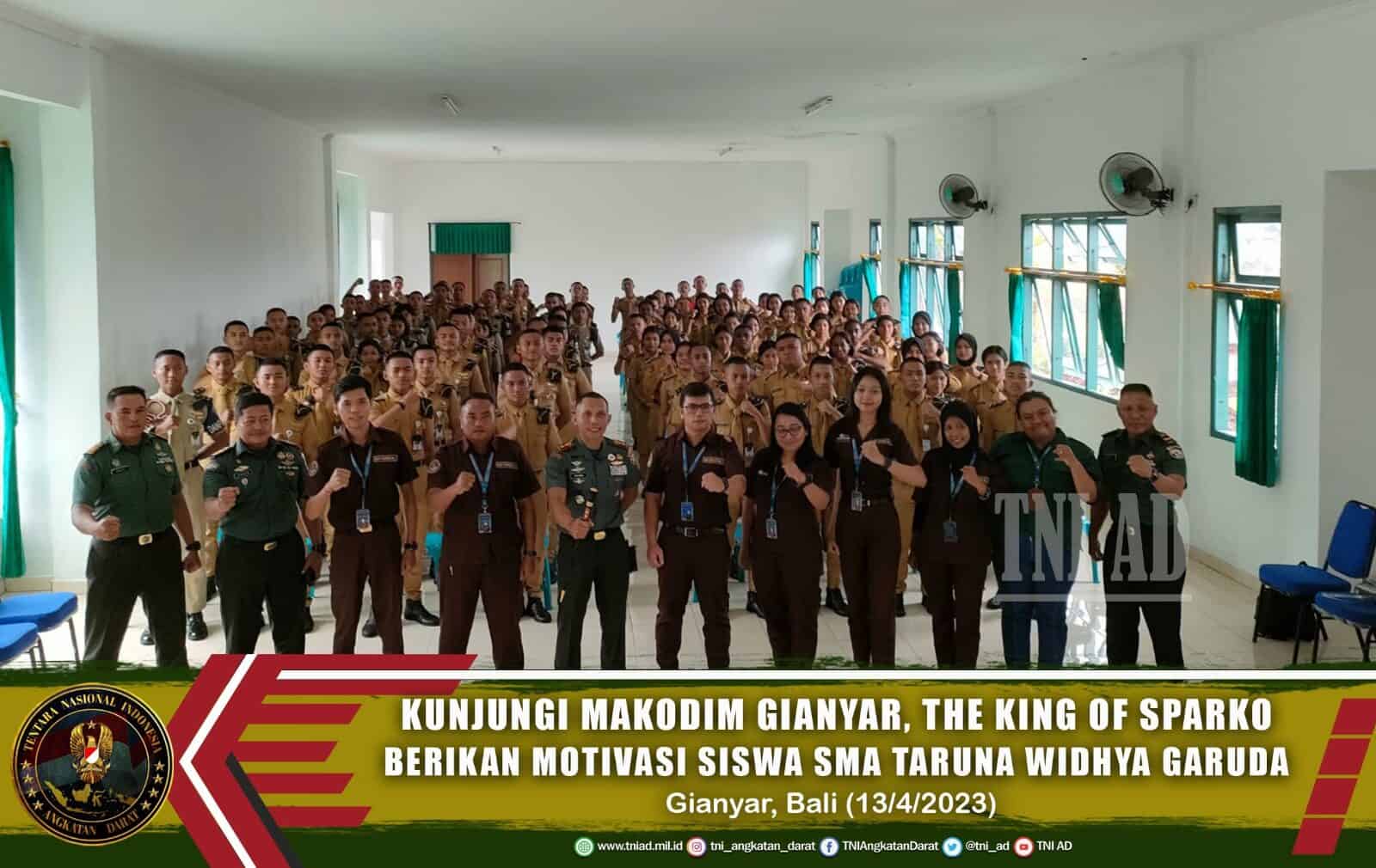 Kunjungi Makodim Gianyar, The King of Sparko Berikan Motivasi Siswa SMA Taruna Widhya Garuda