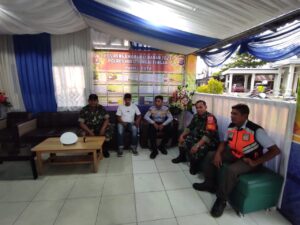 Aparat Gabungan TNI-Polri di HST Lakukan Pengamanan Idul Fitri 1444 H/2023