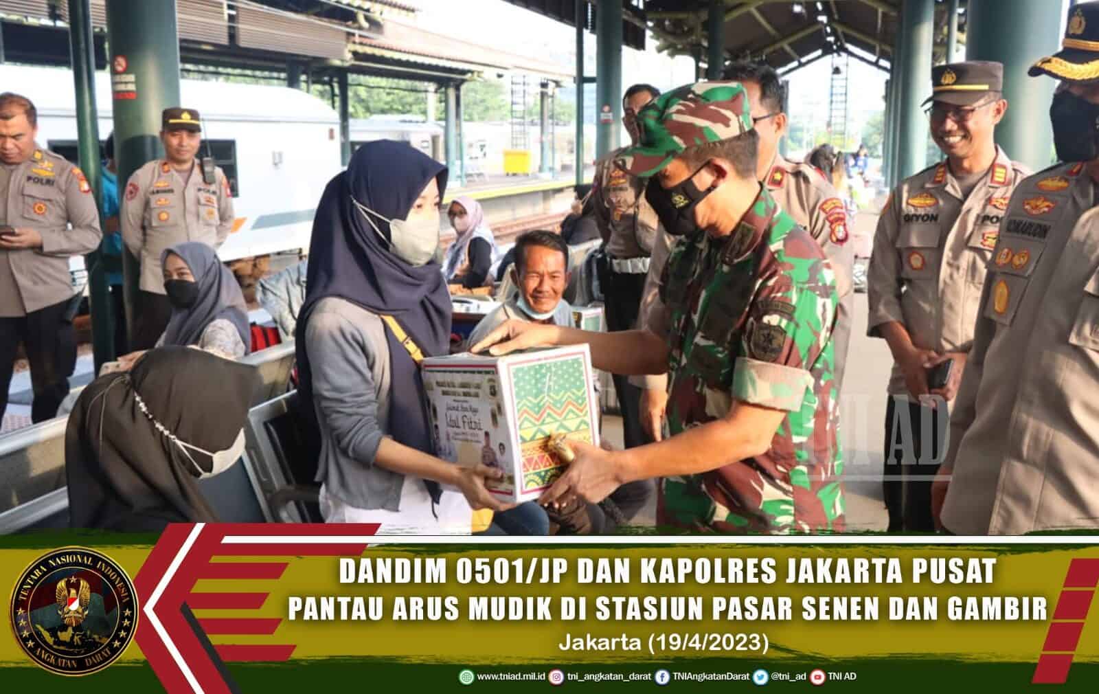 Dandim 0501/JP dan Kapolres Jakarta Pusat Pantau Arus Mudik di Stasiun Pasar Senen dan Gambir