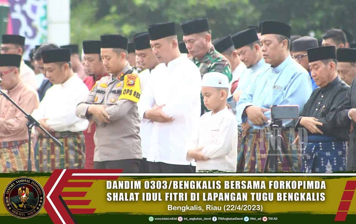 Dandim 0303 Bersama Forkopimda Laksanakan Shalat Idul Fitri di Lapangan Tugu Bengkalis