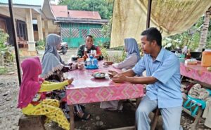Momen Lebaran, Babinsa Kodim 1002/HST Jalin Komunikasi Sosial Dengan Warga Binaan