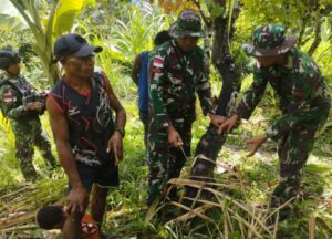 Tingkatkan Hasil dan Mutu Panen, Satgas Yonif 143/TWEJ Beri Inovasi Kepada Petani Kakao Di Perbatasan RI-PNG