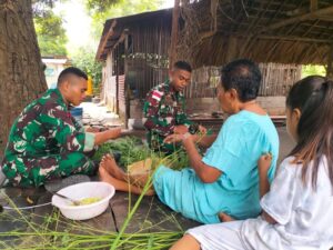 Indahnya Kebersamaan, Satgas Yonif RK 744/SYB Masuk Dapur Warga di Perbatasan