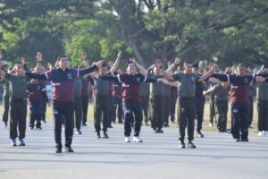 Pangdam IM dan Kapolda Bersama Prajurit TNI-Polri Kompak Olah raga dan Halal Bihalal di Lapangan Blang Padang