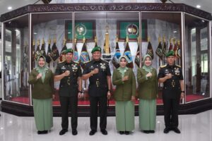 Pangdam IV/Diponegoro Pimpin Serah Terima Enam Jabatan Strategis Kodam