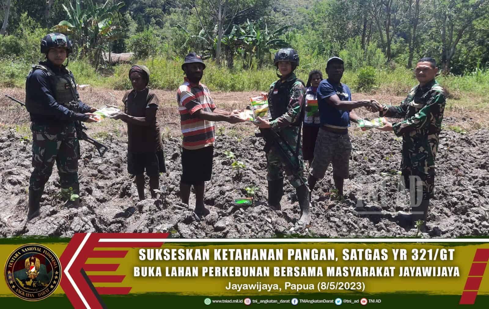 Sukseskan Ketahanan Pangan, Satgas YR 321/GT Buka Lahan Perkebunan Bersama Masyarakat Jayawijaya