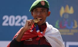 Raih Medali Emas Marathon SEA Games 2023, Lettu Inf Agus Prayogo Harumkan Indonesia
