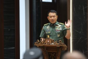 Kasad Berangkatkan Umroh Putra-Putri Pahlawan Revolusi dan PNS Mabesad Jelang Purna Tugas