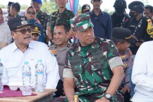 Pilkades Serentak di Bangkalan Ditinjau Pangdam V/Brawijaya dan Danrem 084/BJ