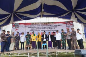 Pilkades Serentak di Bangkalan Ditinjau Pangdam V/Brawijaya dan Danrem 084/BJ