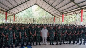 Kasad Dampingi Menhan Tinjau Kesiapan Operasi Yonif 330/Tri Darma
