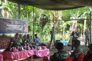 Danrem 142/Tatag Serahkan Bantuan Kasad Mesin dan Instalasi TNI AD Manunggal Air di Dusun Sepang