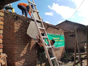 Respon Cepat, Dandim Loteng Realisasikan Ronovasi Rumah Penerima Beasiswa di Jago