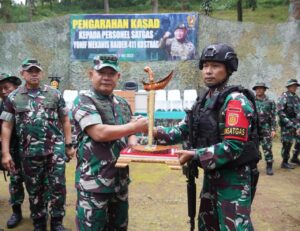 Cek Kesiapan Pra Tugas Yonmek 411/Pandawa, Kasad Ingatkan Disiplin Tempur Prajurit