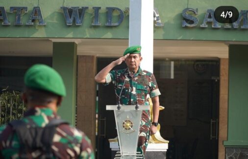 Pusdikbekang Selenggarakan Tradisi Korps Pembaretan Siswa Baru Perwira