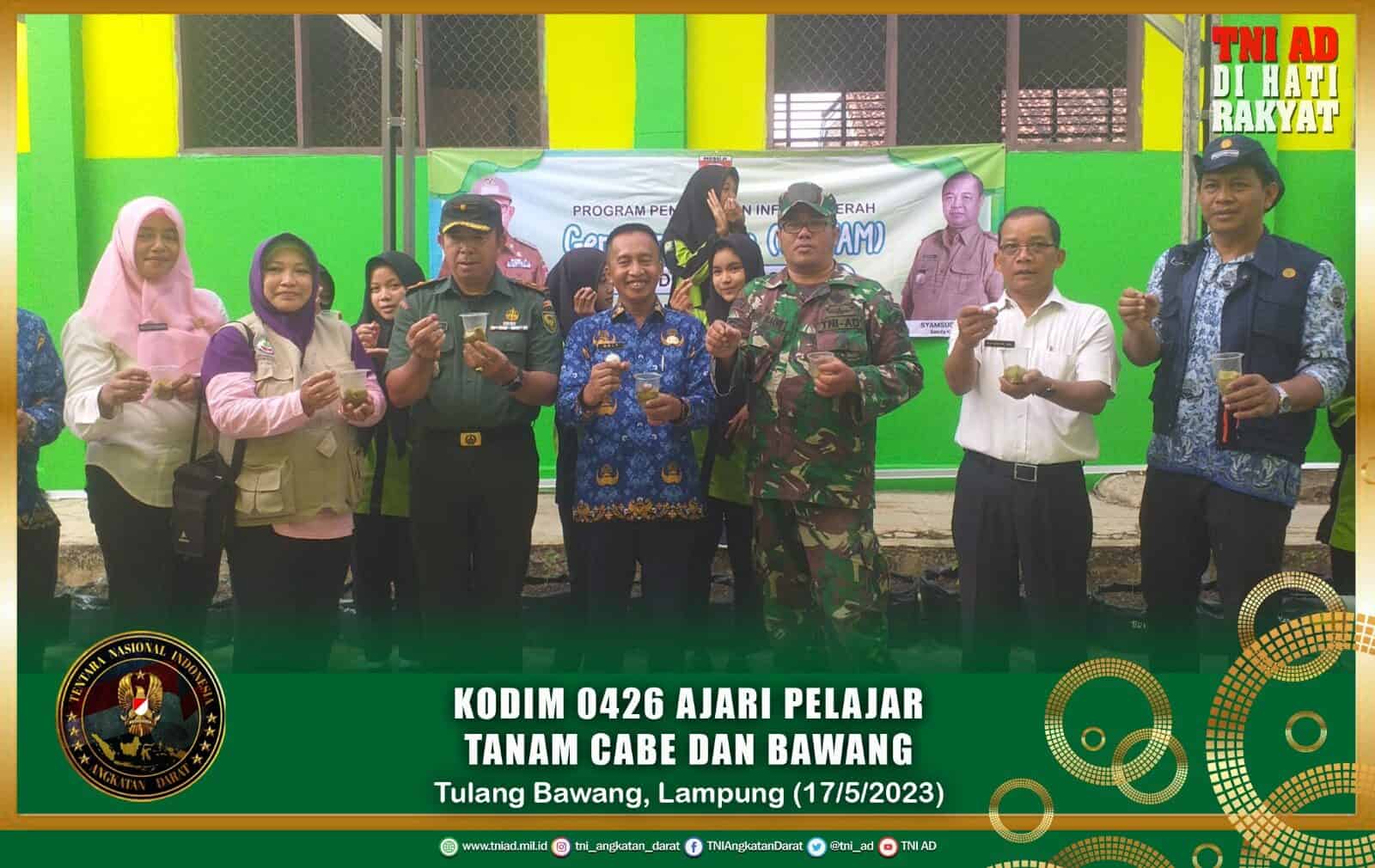 Kodim 0426 Ajari Pelajar Tanam Cabe dan Bawang