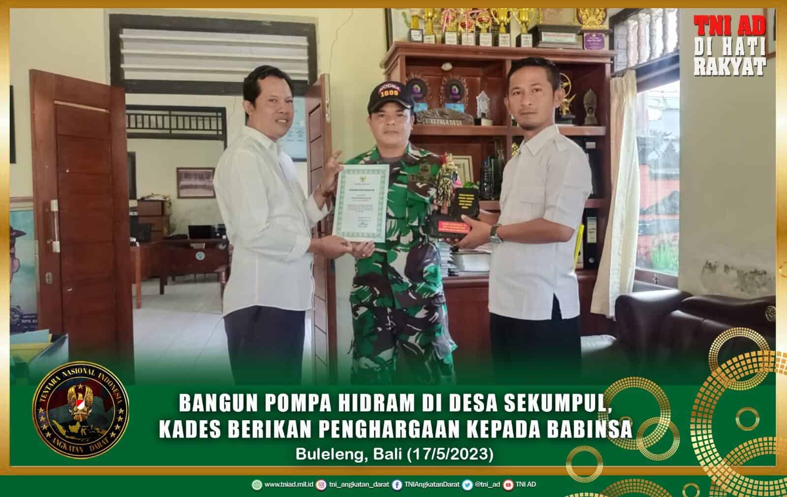 Bangun Pompa Hidram di Desa Sekumpul, Kades Berikan Penghargaan kepada Babinsa