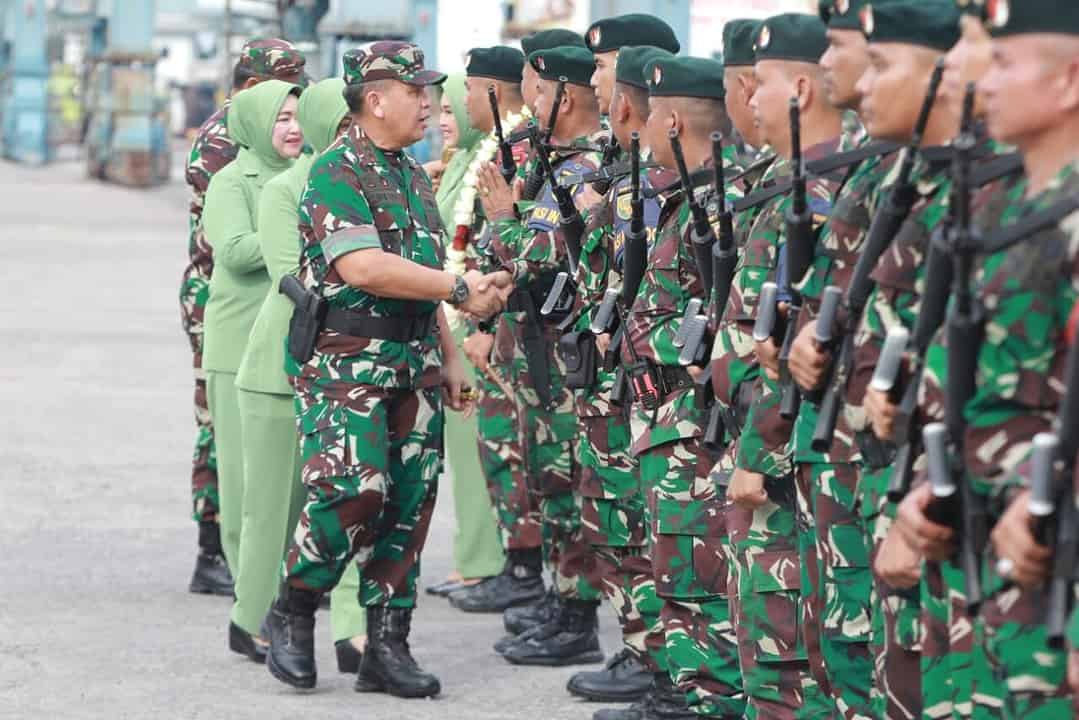 Pangdam II/Sriwijaya Sambut Pasukan Yonif Raider 142/Kstaria Jaya Kembali Dari Papua