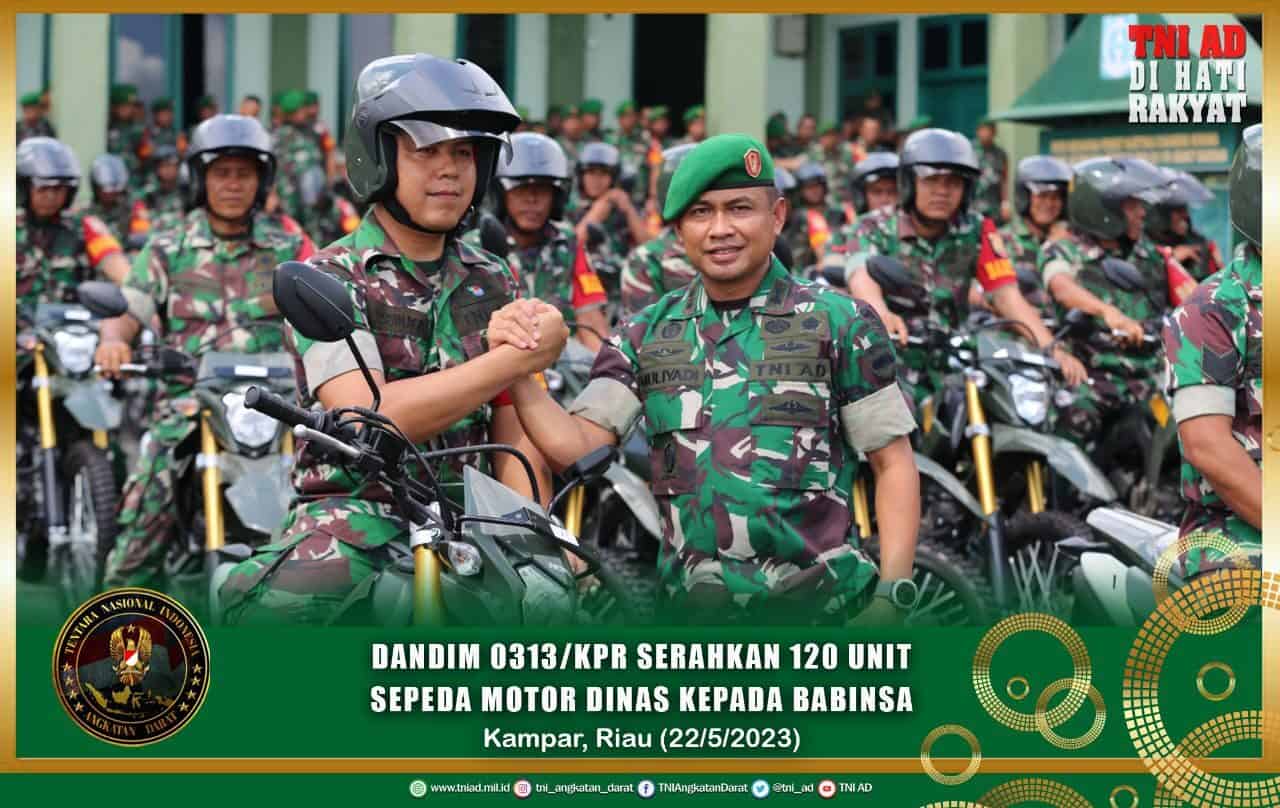 Dandim 0313/Kpr Letkol Arh Muliyadi S.I.P Serahkan 120 Unit Sepeda Motor Dinas Kepada Babinsa