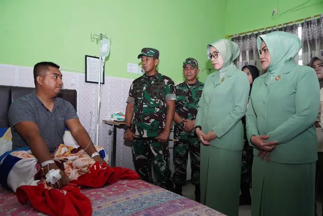 Kunjungan Kerja Pangdam IM dan Ibu Ketua Persit KCK Daerah Iskandar Muda ke Rumah Sakit Tingkat IV IM 07.01 Lhokseumawe