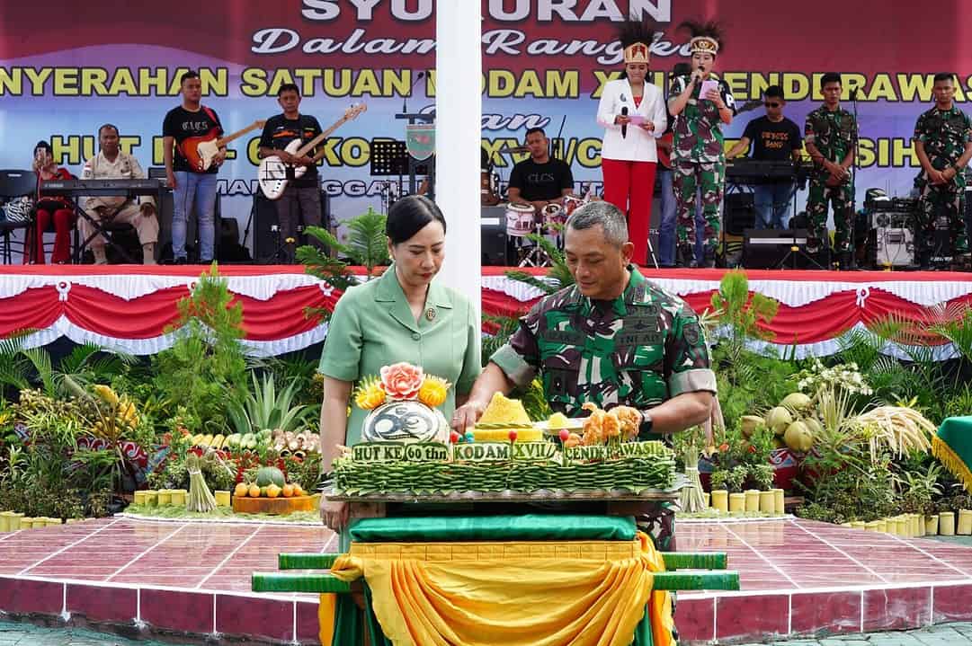 Serahkan Satuan ke Pejabat Baru, Mayjen TNI Muh. Saleh Mustafa Minta Prajurit Dukung Pangdam Cenderawasih Baru