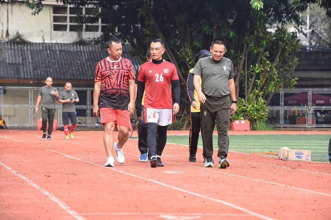 Jumat Sehat, Kodam Jaya dan Polda Metro Jaya Olahraga Bersama