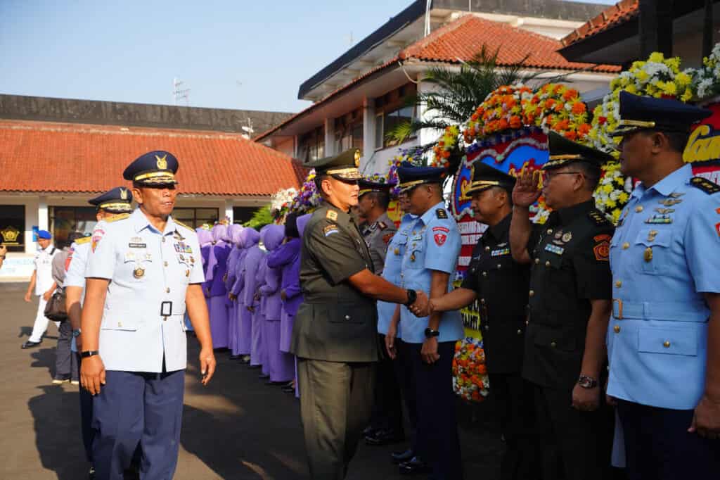 Komandan Gartap II/Bandung Pimpin Sertijab Kasgartap