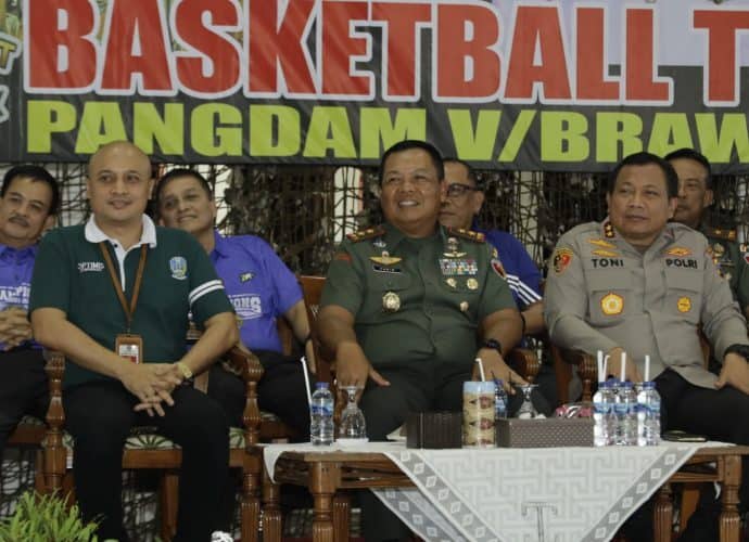 Pangdam Brawijaya Resmi Membuka Turnamen Basket Antar Pelajar se-Jatim