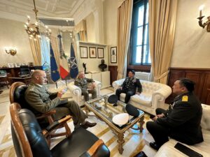Bahas Profesionalisme Prajurit, Kasad Adakan Kunjungan Kehormatan Kepada Kasad Italia