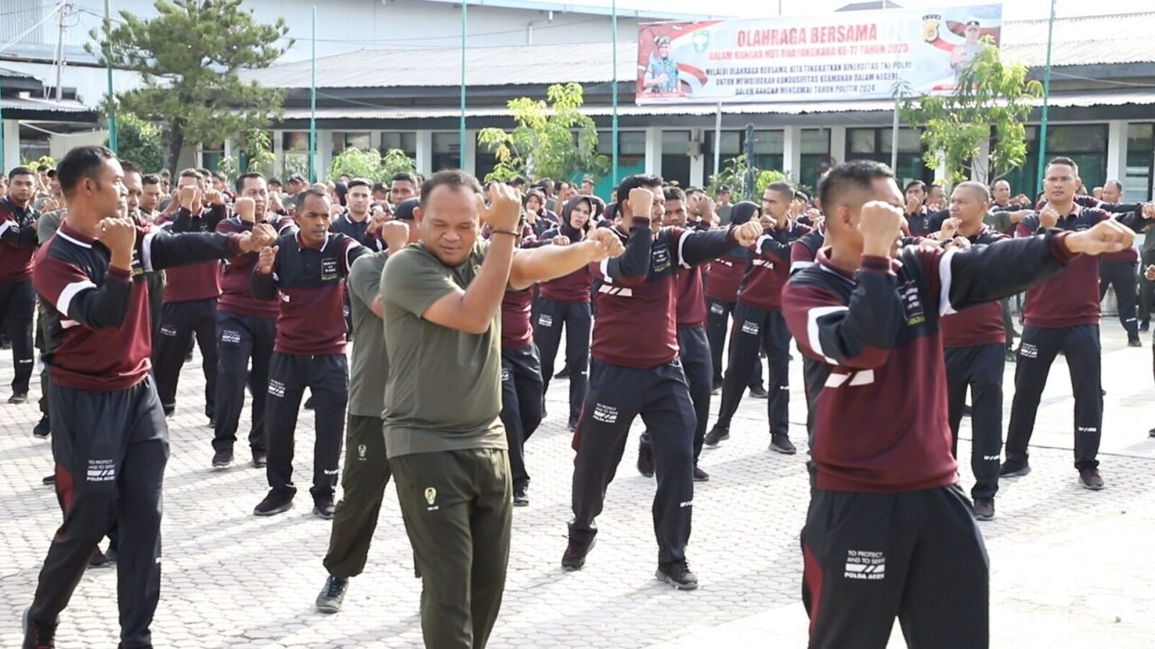 Melalui Olahraga Bersama Tingkatkan Sinergitas Tni Polri