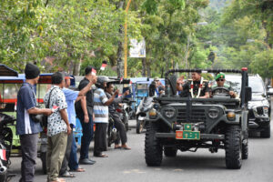 Tumpah Ruah Masyarakat Melepas Brigjen TNI Dody Triwinarto