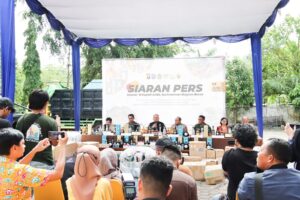 Pangdam XII/Tpr Hadiri Siaran Pers Hasil Penindakan Kanwil DJBC Kalimantan Bagian Barat