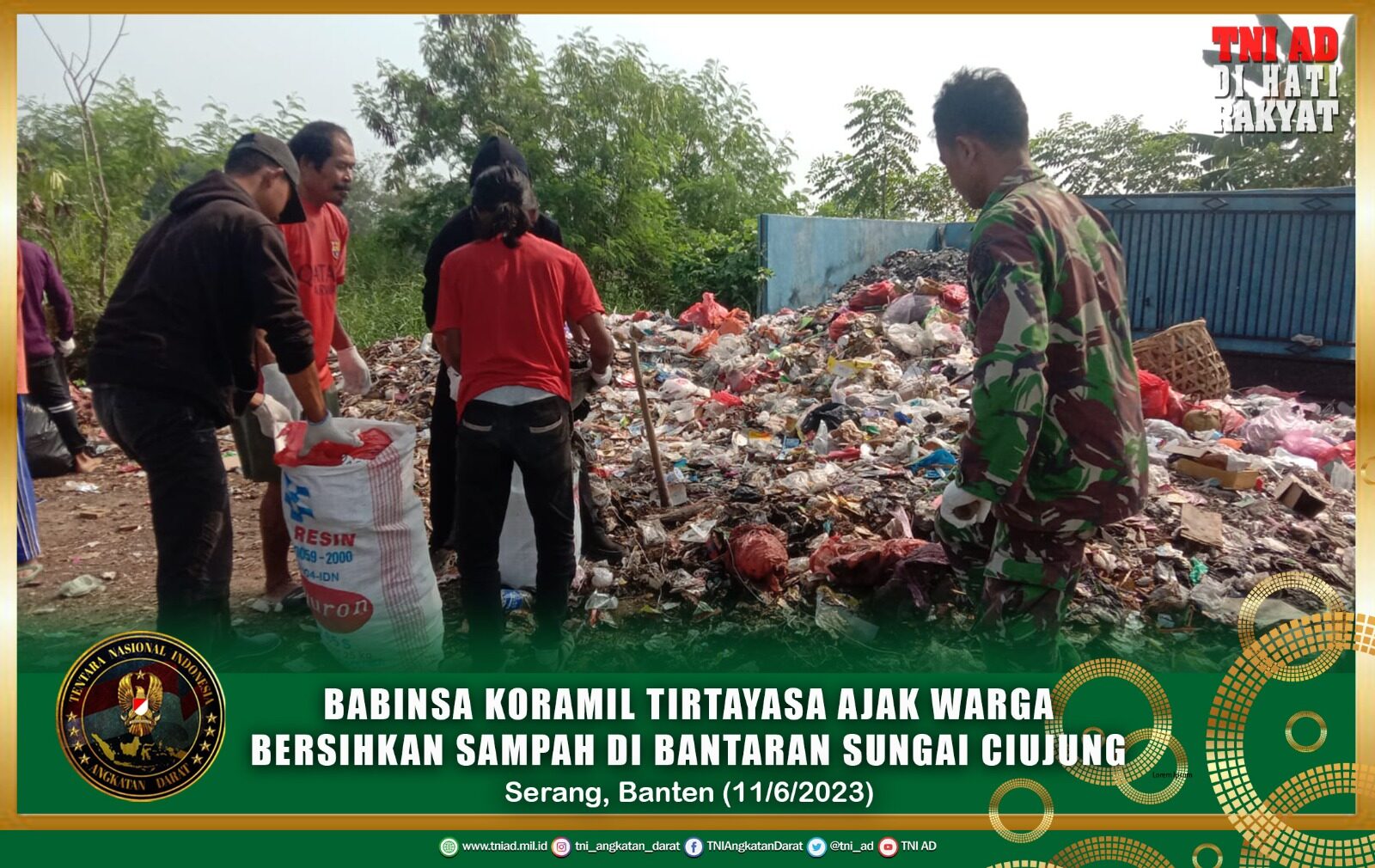 Peduli Lingkungan, Babinsa Koramil Tirtayasa Ajak Warga Bersihkan Sampah di Bantaran Sungai Ciujung