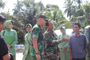Dandim 0402/OKI Sambangi Anggota Yang Alami Musibah Kebakaran