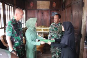 Dandim 0402/OKI Sambangi Anggota Yang Alami Musibah Kebakaran