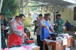 Dandim 0426/Tuba Menjadi Juri Masak Dalam Rangka HUT Bhayangkara Ke-77