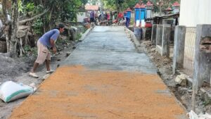 Rabat Beton Terlaksana 50 Persen di Lokasi KBM Desa Sambirejo