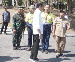 Danren 162/WB Sambut Presiden RI Ir. H. Joko Widodo Di Sumbawa Barat