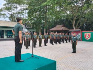 Dandim 1002/HST Pimpin Acara Wisuda Purna Tugas