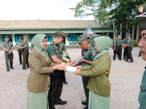 Dandim 1002/HST Pimpin Acara Wisuda Purna Tugas