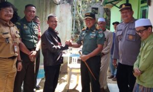 Tangis Haru Nenek Iyoh, Saat Terima Kunci Rumah Dari Dandim Kota Bogor