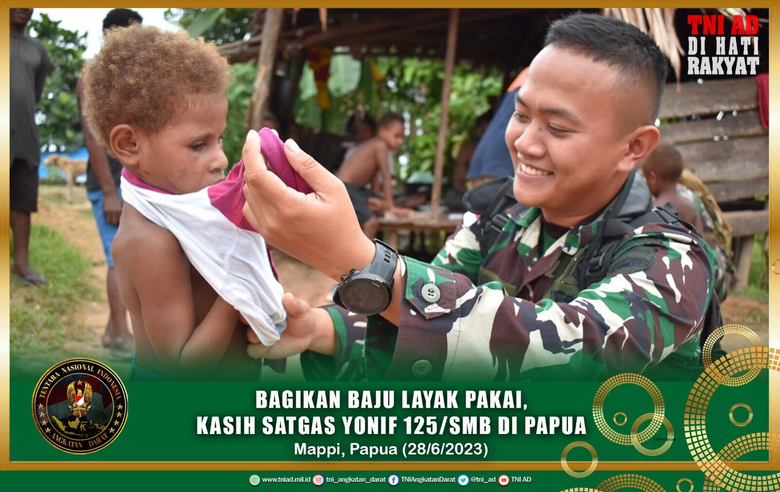 Bagikan Baju Layak Pakai, Kasih Satgas Yonif 125/Smb Di Papua