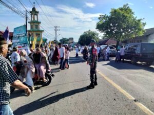 Berikan Rasa Aman, Babinsa Sungai Liput Pengamanan Sholat Idul Adha 1444 H