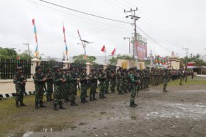 Satgas Yonif Raider 200/BN Ikut Serta Peringatan HUT ke 77 Bhayangkara Di Polres Yahukimo