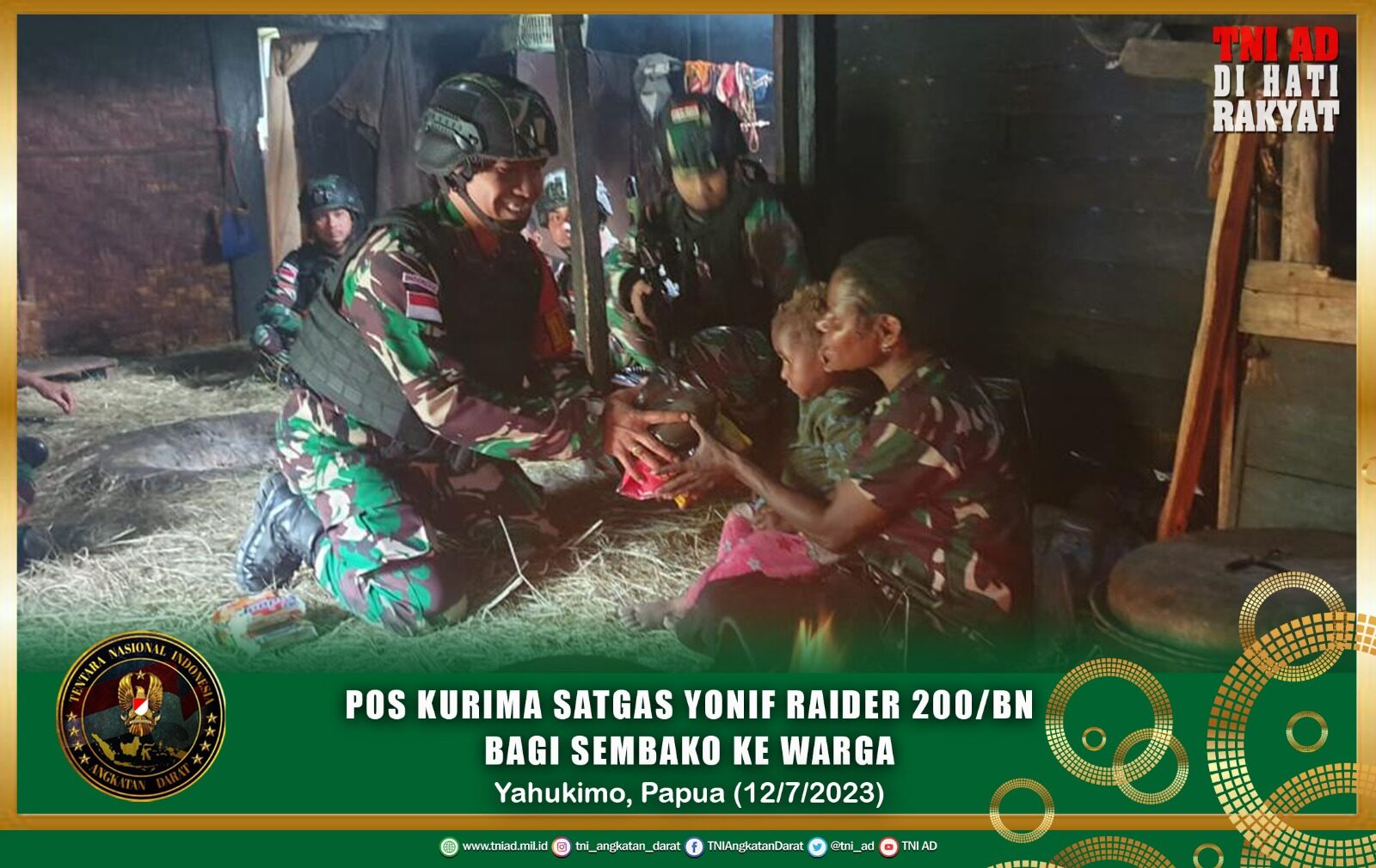 Pos Kurima Satgas Yonif Raider 200/BN Bagi Sembako Ke Warga