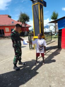 Terminal Kenyang dan Pintar, Destinasi Favorit Anak Sekolah di Intan Jaya