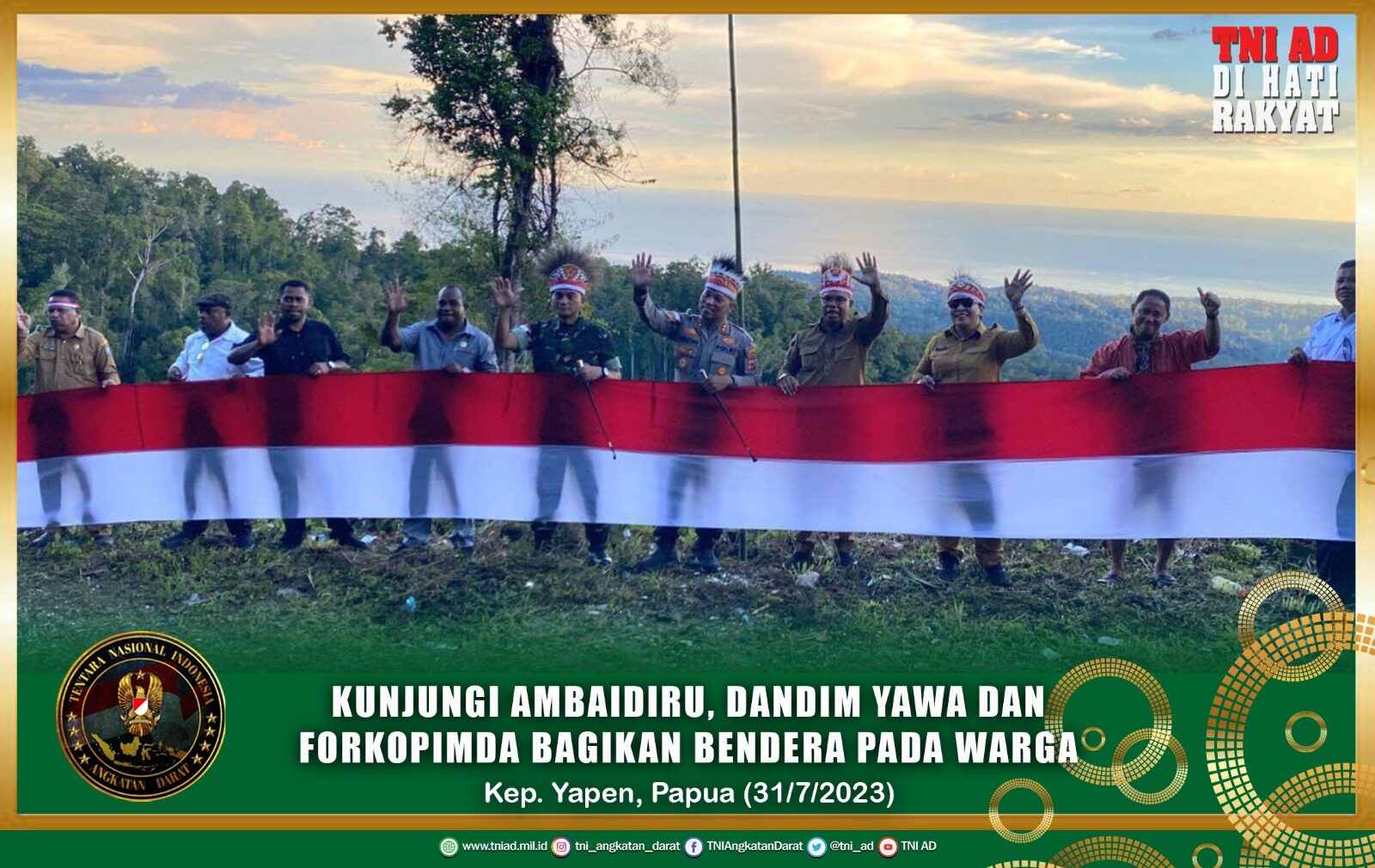 Kunjungi Ambaidiru, Dandim Yawa dan Forkopimda Serahkan Bendera Merah Putih Kepada Warga