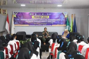 Kasrem 142/Tatag Berikan Materi Bela Negara Kepada Mahasiswa Baru Poltekkes Kemenkes Mamuju