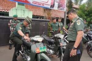 Kasrem Cek Kendaraan Dinas Personel Korem 064/Maulana Yusuf